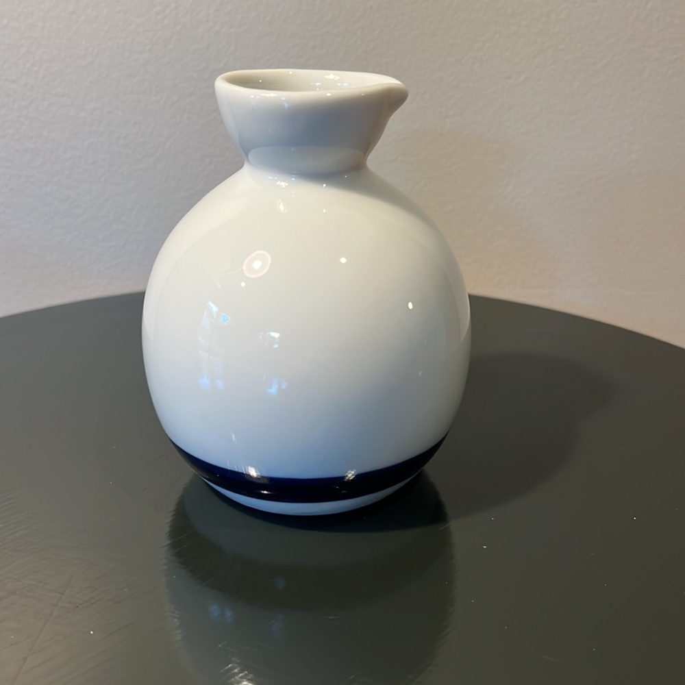 Japanese Sake Set - Picture 3 of 10